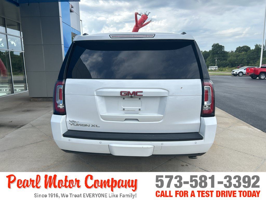 Used 2017 GMC Yukon XL SLT w/ Premium Edition AWD/4WD image 5