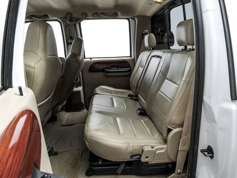 Used 2006 Ford F250 Lariat image 35