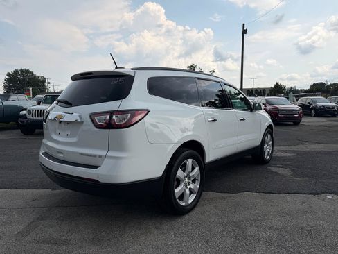 Used 2016 Chevrolet Traverse LT w/ Style and Technology Package FWD image 6