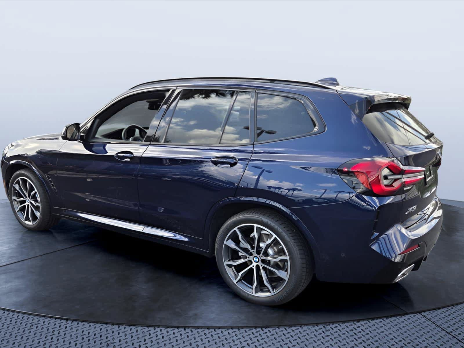 Used 2023 BMW X3 sDrive30i w/ M Sport Package RWD image 5