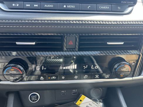 Used 2023 Nissan Rogue SV w/ SV Premium B Package FWD image 29