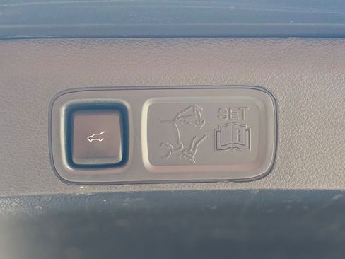 Certified 2022 Ford Expedition Max Limited image 10