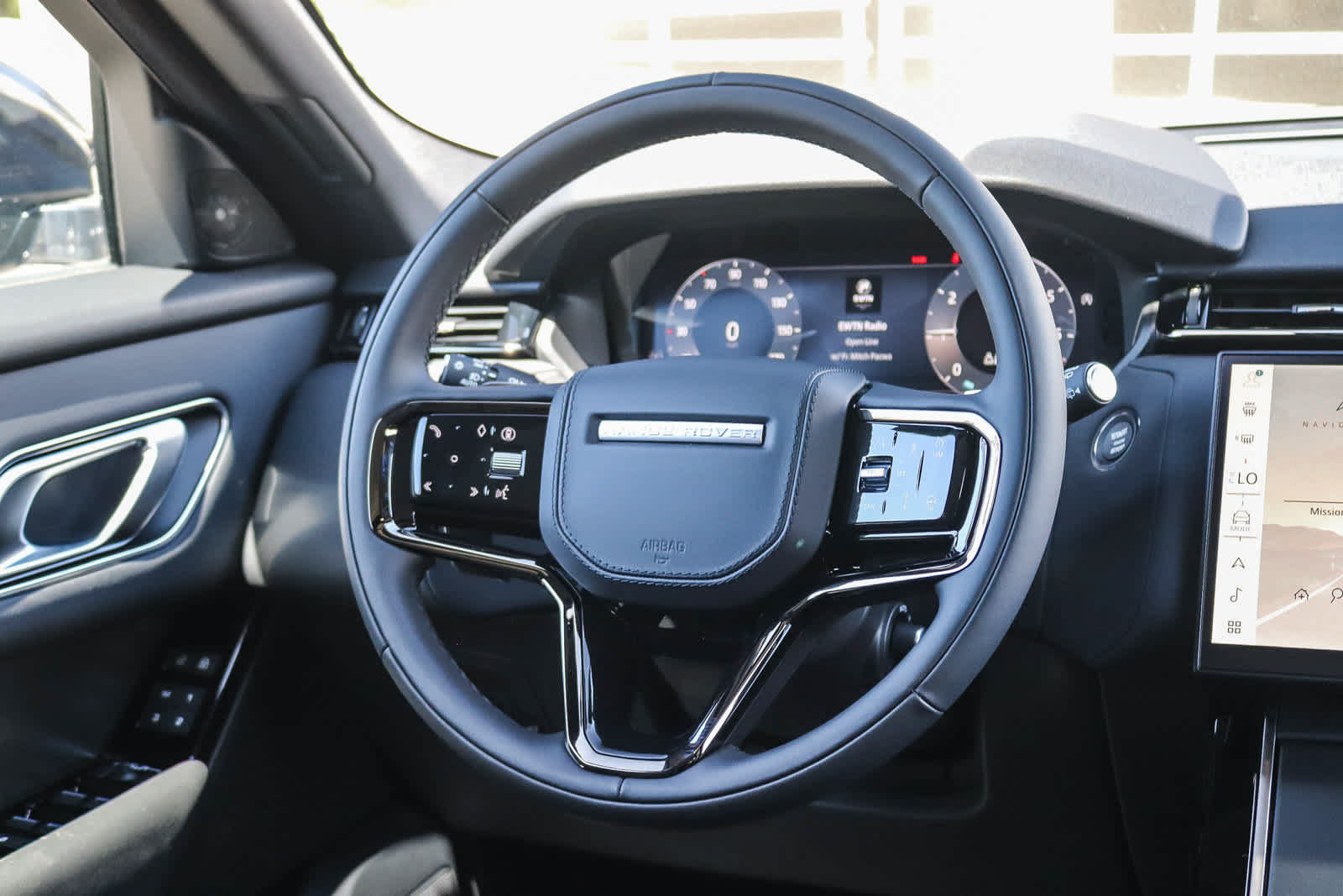 New 2026 Land Rover Range Rover Velar S AWD/4WD image 15