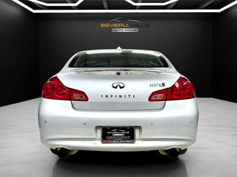 Used 2012 INFINITI G37 x Sedan w/ Premium Pkg AWD/4WD image 4