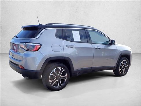 Used 2022 Jeep Compass Limited w/ Sun and Sound Group image 4