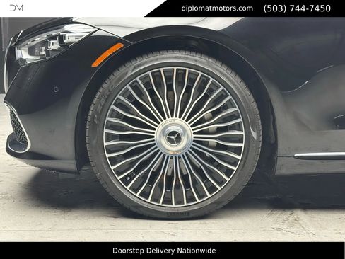 Used 2024 Mercedes-Benz Maybach S 580 4MATIC image 42