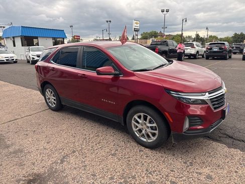 Used 2024 Chevrolet Equinox LT image 5