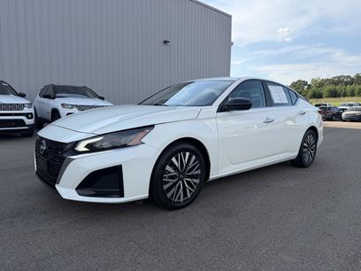 Used 2025 Nissan Altima 2.5 SV