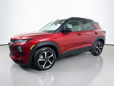 Used 2023 Chevrolet TrailBlazer RS w/ Sun and Liftgate Package AWD/4WD image 3