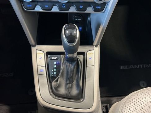 Used 2020 Hyundai Elantra Limited w/ Ultimate Package 03 FWD image 9