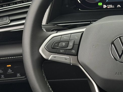 New 2026 Volkswagen Atlas Cross Sport SE FWD image 16