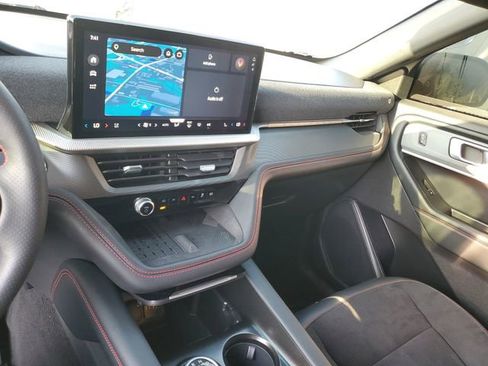 Used 2025 Ford Explorer ST RWD image 27