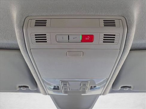 Used 2023 Volkswagen Tiguan SE FWD image 15