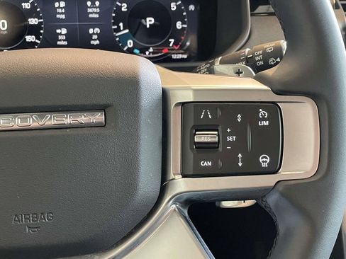 Used 2025 Land Rover Discovery S AWD/4WD image 40