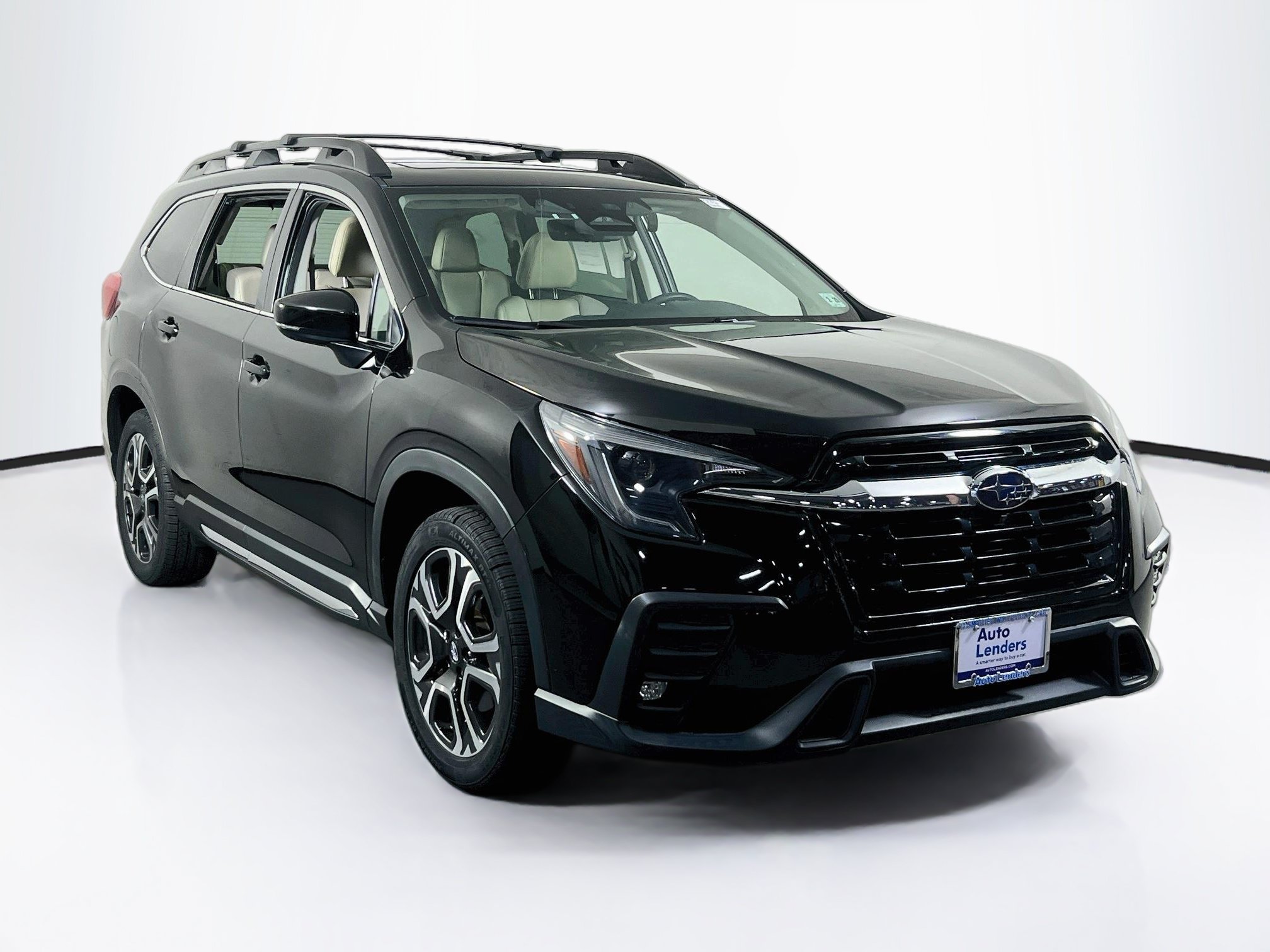 Used 2024 Subaru Ascent Limited w/ Technology Package AWD/4WD image 3