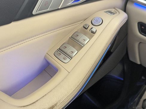 Used 2019 BMW X7 xDrive40i w/ Premium Package image 15