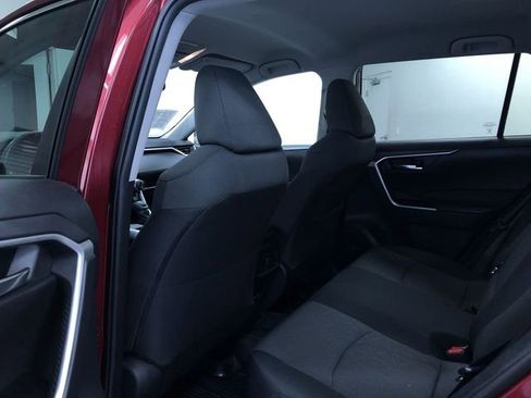 Certified 2021 Toyota RAV4 XLE image 19