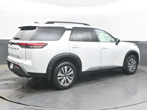 New 2026 Nissan Pathfinder SL FWD image 7
