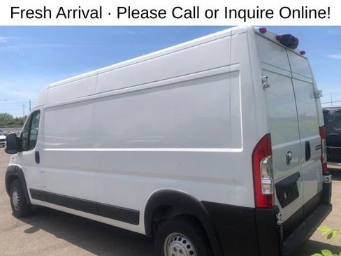 Used 2024 RAM ProMaster 2500 w/ Convenience Group FWD image 3