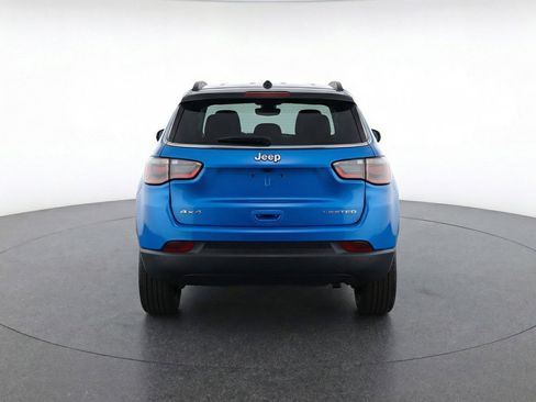 Used 2025 Jeep Compass Limited image 7