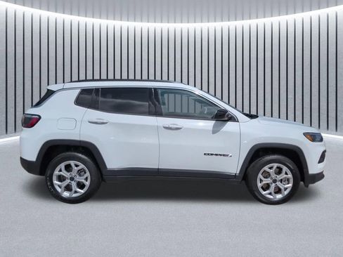 New 2026 Jeep Compass Latitude AWD/4WD image 6