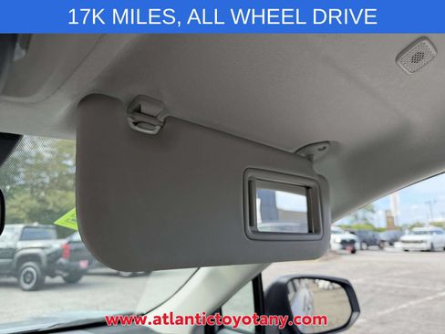 Used 2023 Toyota Corolla Cross L AWD/4WD image 29