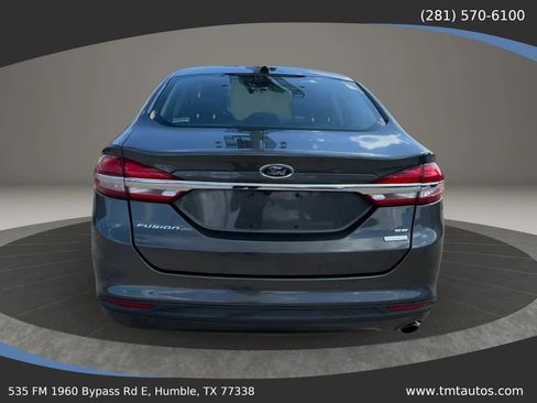 Used 2017 Ford Fusion SE w/ Fusion SE Technology Package FWD image 5