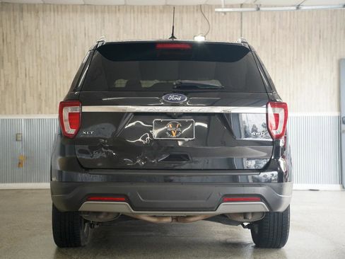 Used 2019 Ford Explorer XLT w/ Equipment Group 201A AWD/4WD image 9