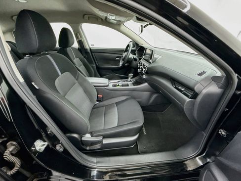 Used 2025 Nissan Sentra SV FWD image 28