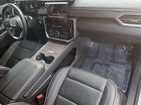 Used 2024 GMC Acadia Denali w/ Super Cruise Package image 22