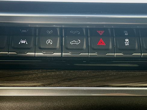 Used 2022 Chevrolet Silverado 1500 LT image 25