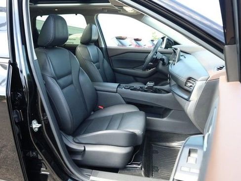 Certified 2023 Nissan Rogue SV w/ SV Premium B Package AWD/4WD image 28