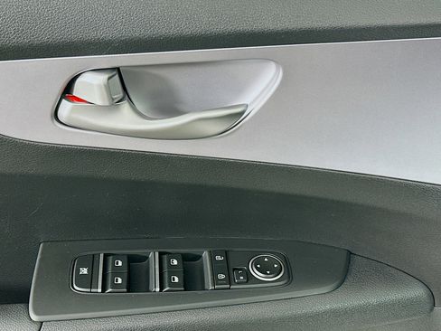 Used 2024 Kia Forte LXS image 15