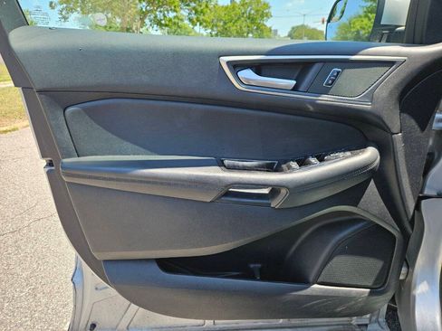 Used 2017 Ford Edge SEL w/ Equipment Group 201A FWD image 13