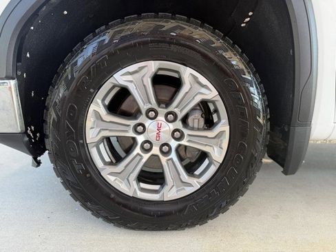 Used 2021 GMC Sierra 1500 SLT w/ SLT Convenience Package image 17