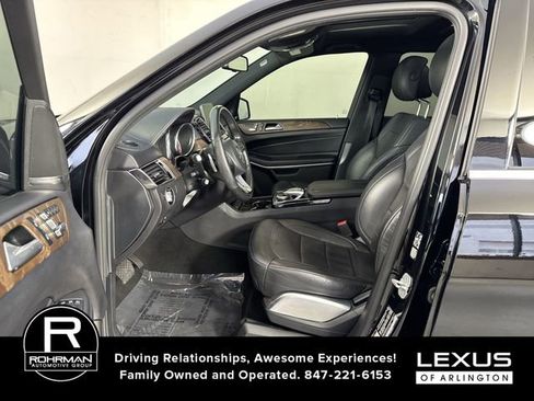 Used 2017 Mercedes-Benz GLS 550 4MATIC image 4