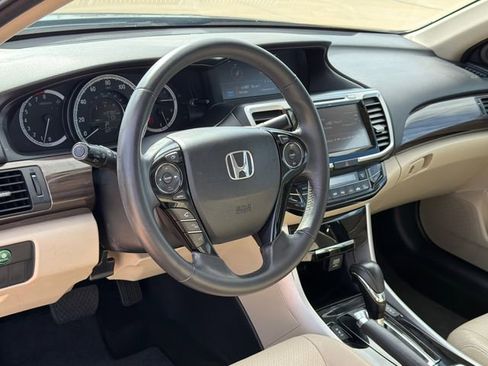 Used 2017 Honda Accord EX-L image 17