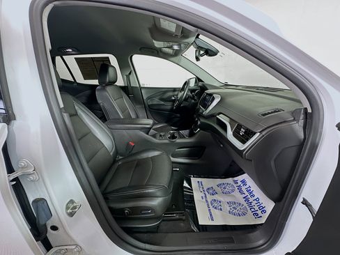 Used 2023 GMC Terrain SLT image 26