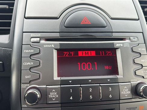 Used 2011 Kia Soul + FWD image 29