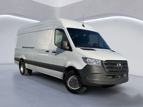 New 2025 Mercedes-Benz Sprinter 3500 image 2