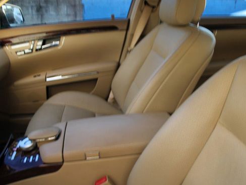 Used 2013 Mercedes-Benz S 550 4MATIC image 27