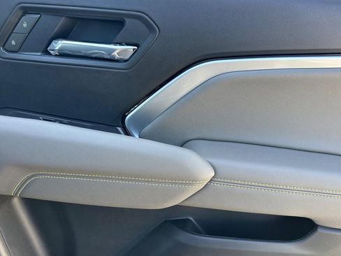 New 2026 Chevrolet Colorado ZR2 w/ Midnight Edition AWD/4WD image 19