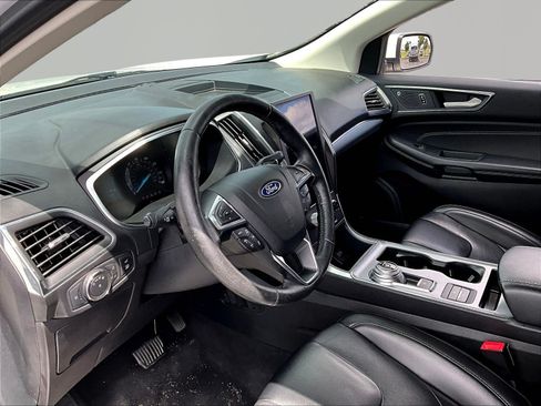 Used 2021 Ford Edge Titanium AWD/4WD image 17