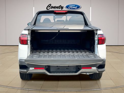 Used 2025 Hyundai Santa Cruz Limited AWD/4WD image 38