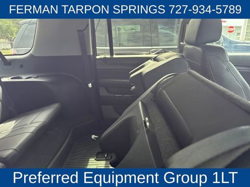 Used 2020 Chevrolet Suburban LT w/ Luxury Package RWD image 7