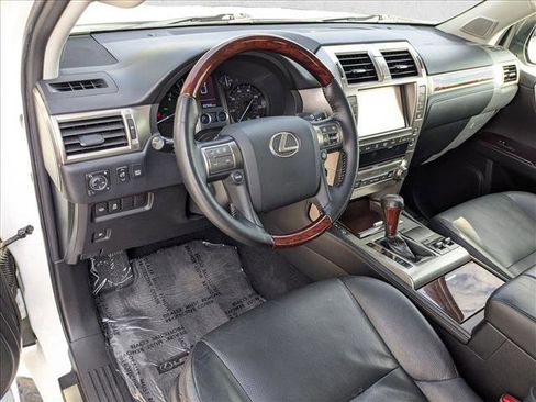 Used 2015 Lexus GX 460 image 10