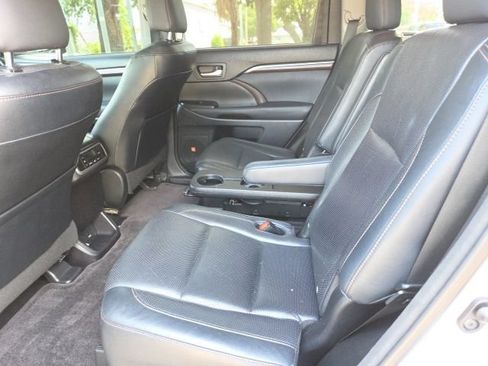 Used 2014 Toyota Highlander Limited FWD image 8
