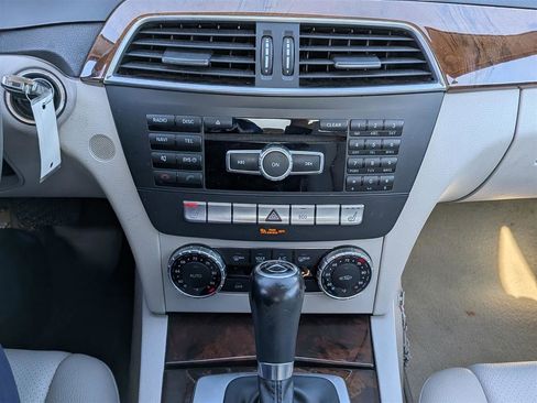 Used 2014 Mercedes-Benz C 300 Sport image 23