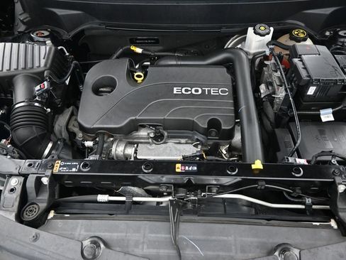 Used 2021 Chevrolet Equinox LT w/ LPO, Floor Liner Package image 46