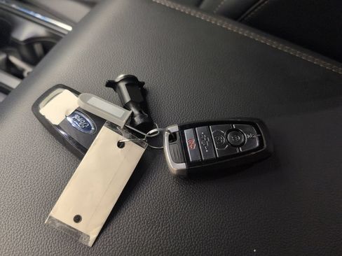 Used 2024 Ford F150 Lariat AWD/4WD image 40
